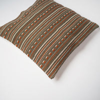 غطاء وسادة بتطريز غرزة الأرز 50×50 سم - زيتوني وبرتقالي - (طقم قطعتين)