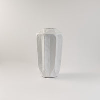 مزهرية معدنيه بشكل مضلع حجم متوسط -متوفرة بالوان اخرى