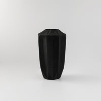 مزهرية معدنيه بشكل مضلع حجم متوسط -متوفرة بالوان اخرى