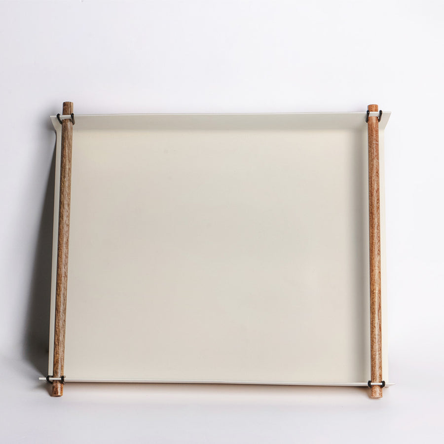 TRAY WITH HANDLE WHITE