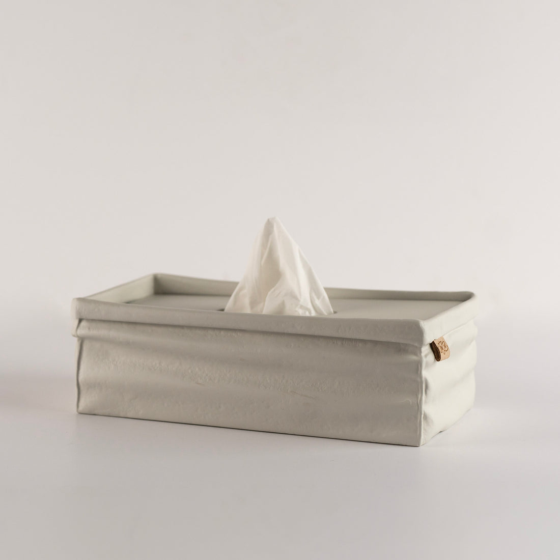 Squashed Tissue Box Matt علبة مناديل