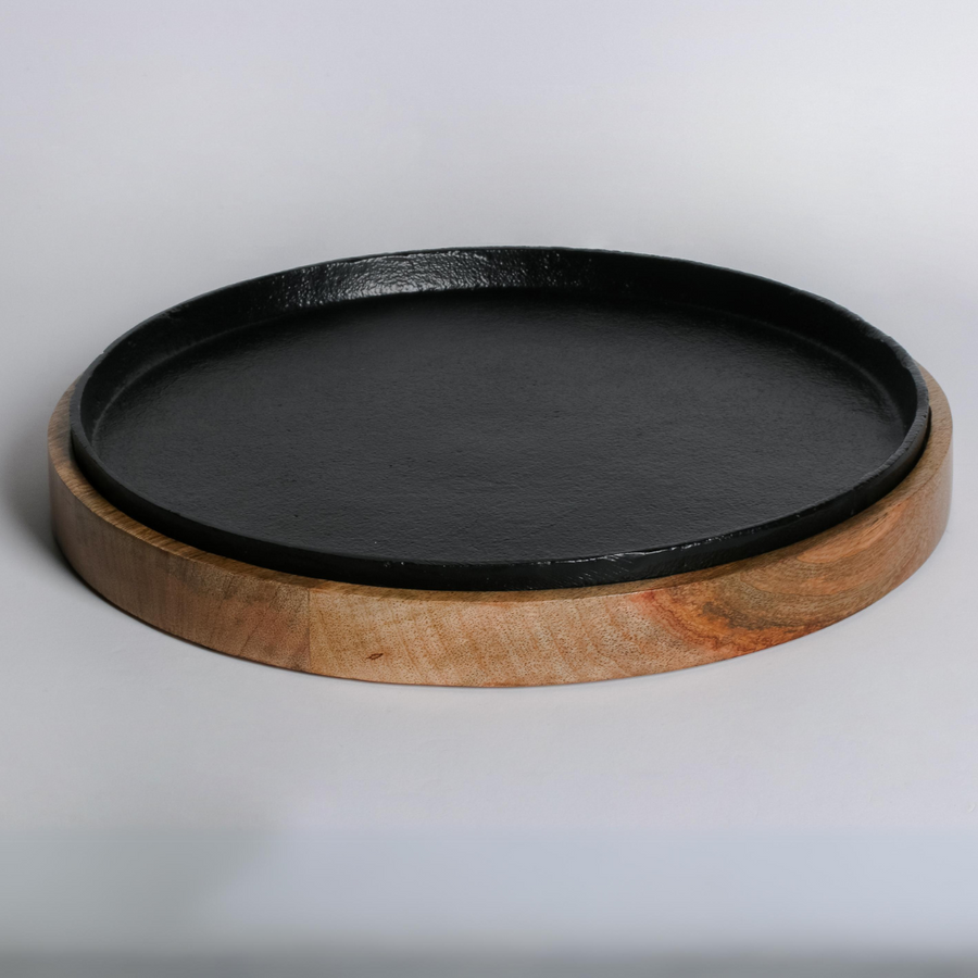 TRAY WITH ROUND METAL