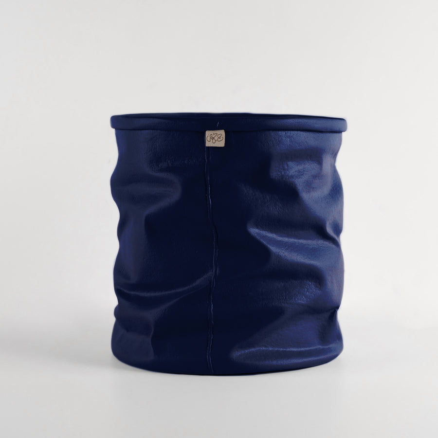 Squashed Dustbin Matt سلة قمامة