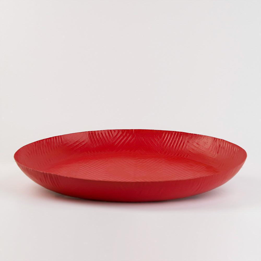 Medium size round serving dish