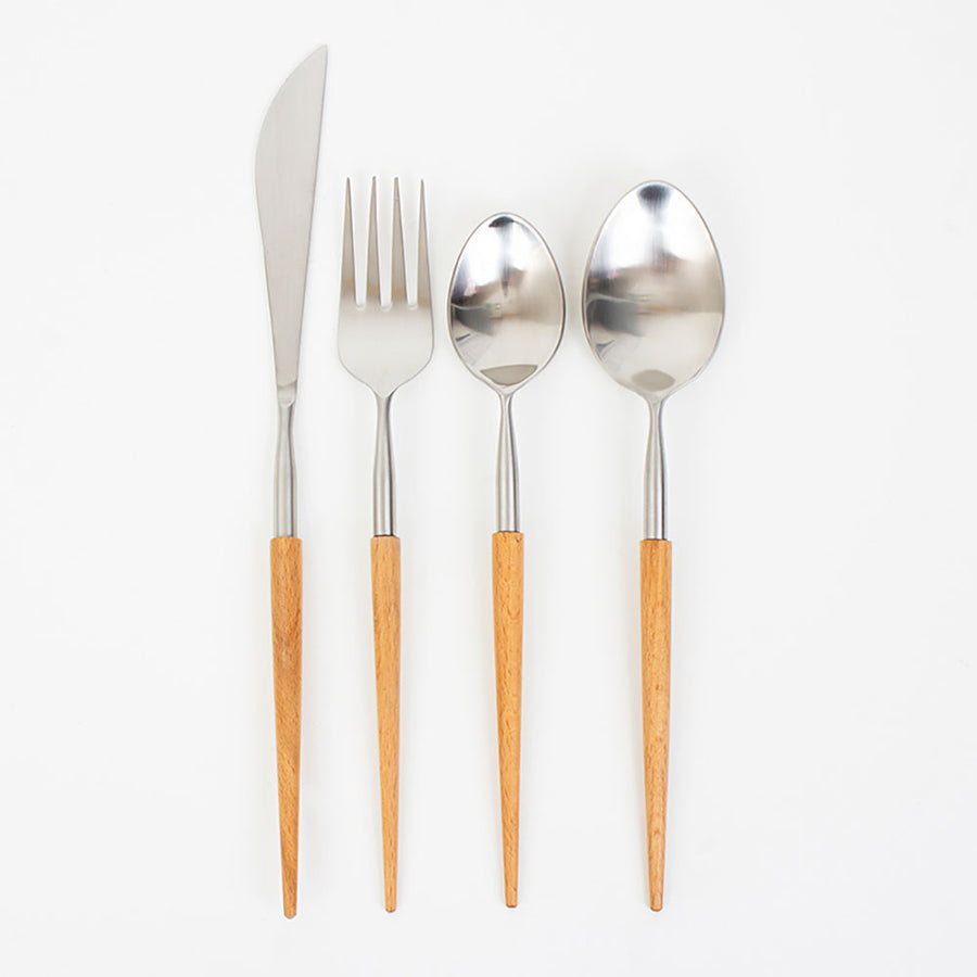 Set of four cutlery set